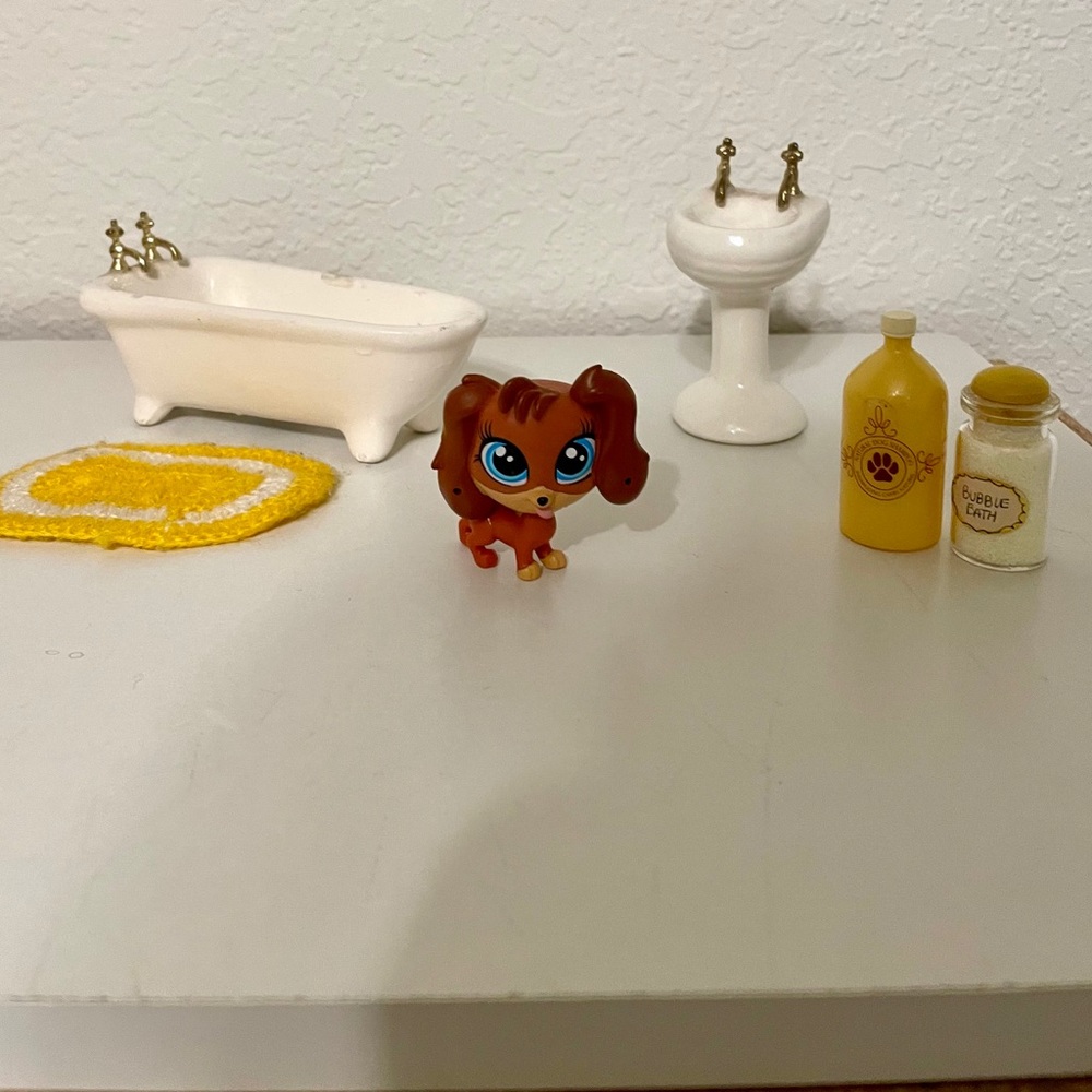 Littlest Pet Shop Bathroom